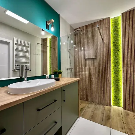 Ukiel No9 Z Prywatnym Dostepem Do Jeziora I Silownia Апартаменты *