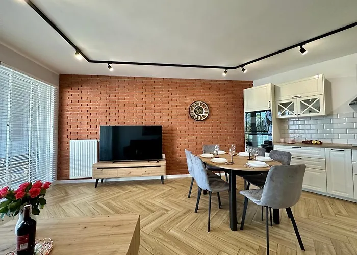 Ukiel No9 Z Prywatnym Dostepem Do Jeziora I Silownia Apartmán *